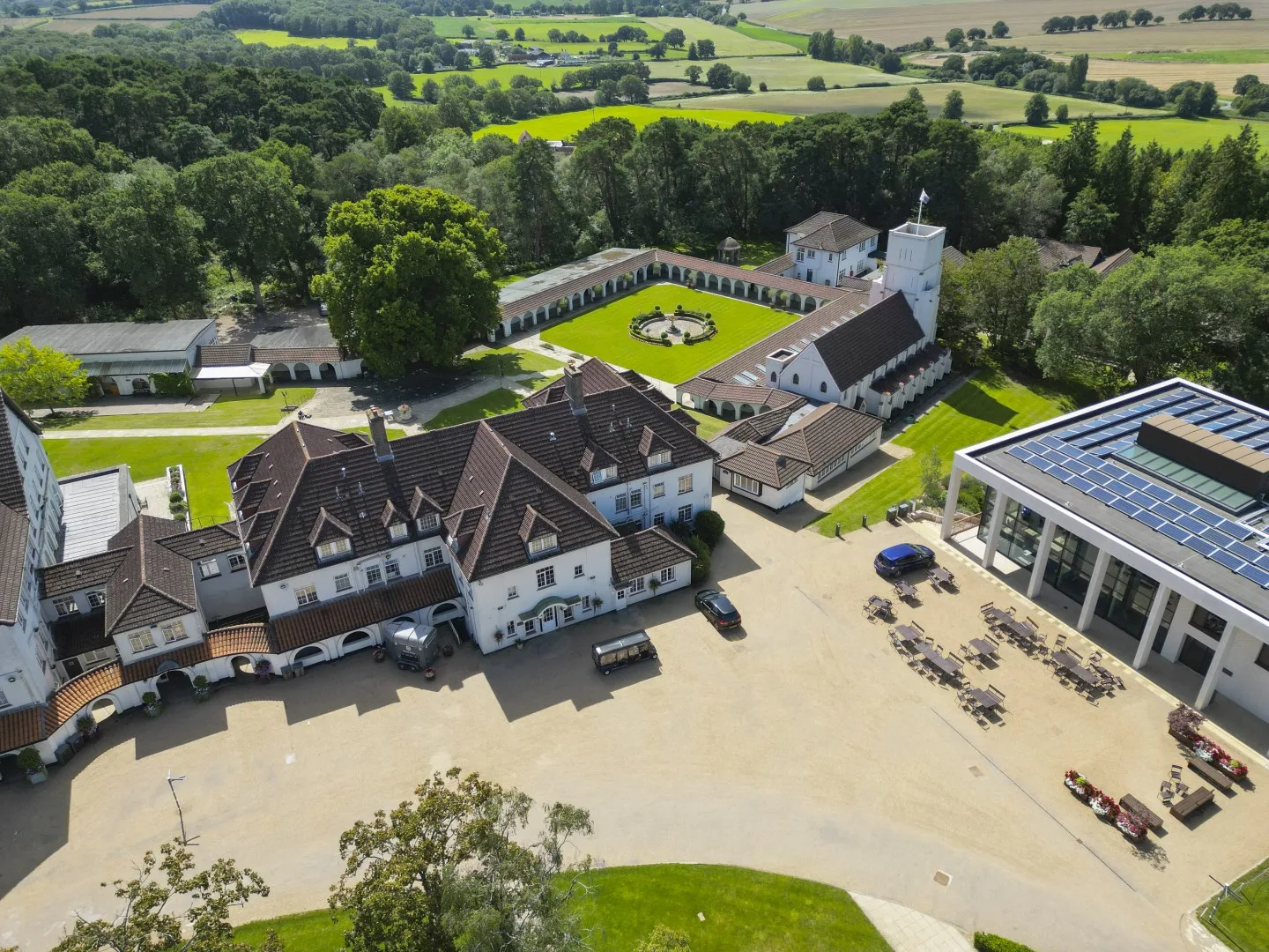 Kings Summer Downe House School yaz okulu görseli 2