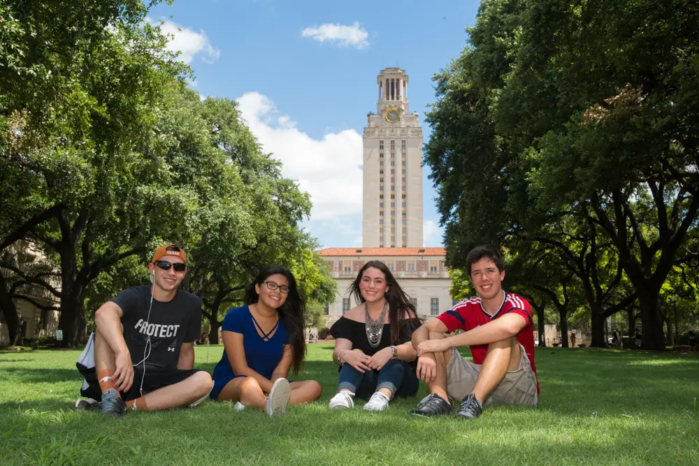 University of Texas Austin Summer Discovery kampüs yaşamı