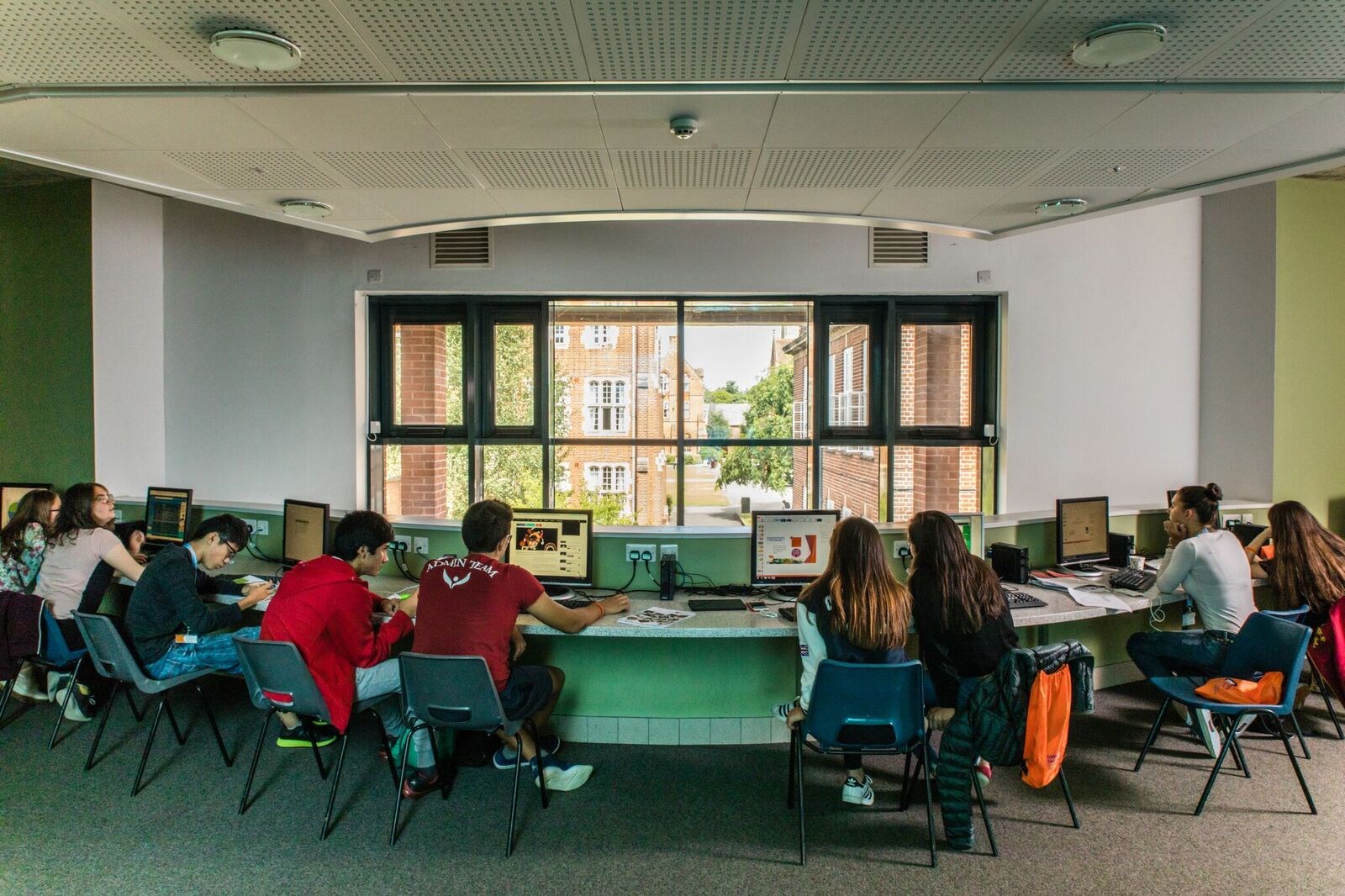 International House St Edwards Oxford yaz okulu görseli 2